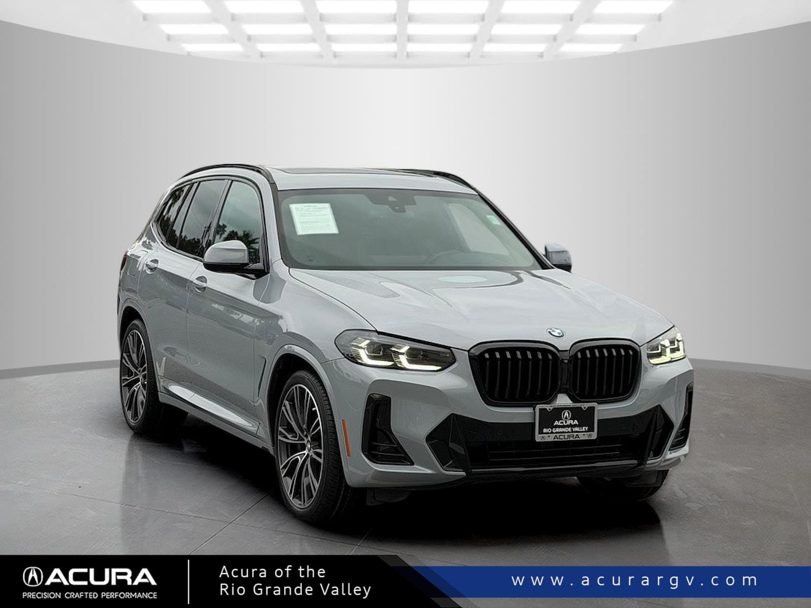 2022 BMW X3 30i's photo