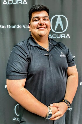 Staff member Jose Moreno from ID_d3707d31bc64