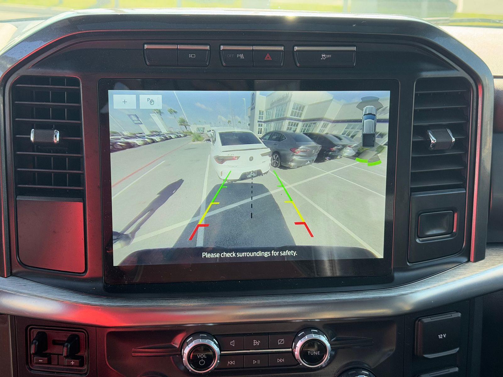 2022 Ford F-150 Lariat photo 2