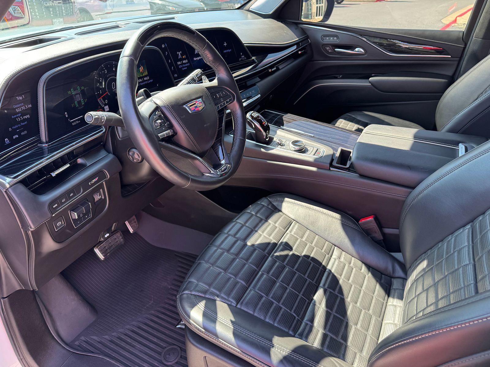 2023 Cadillac Escalade V-Series photo 3
