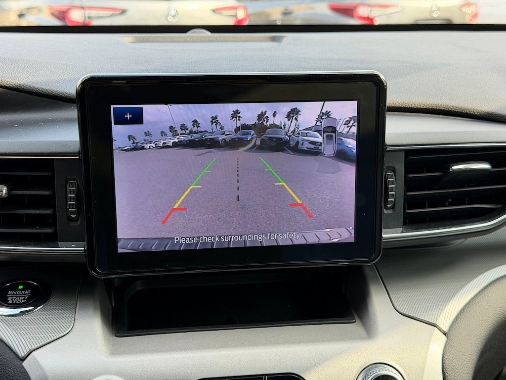 2021 Ford Explorer XLT photo 3