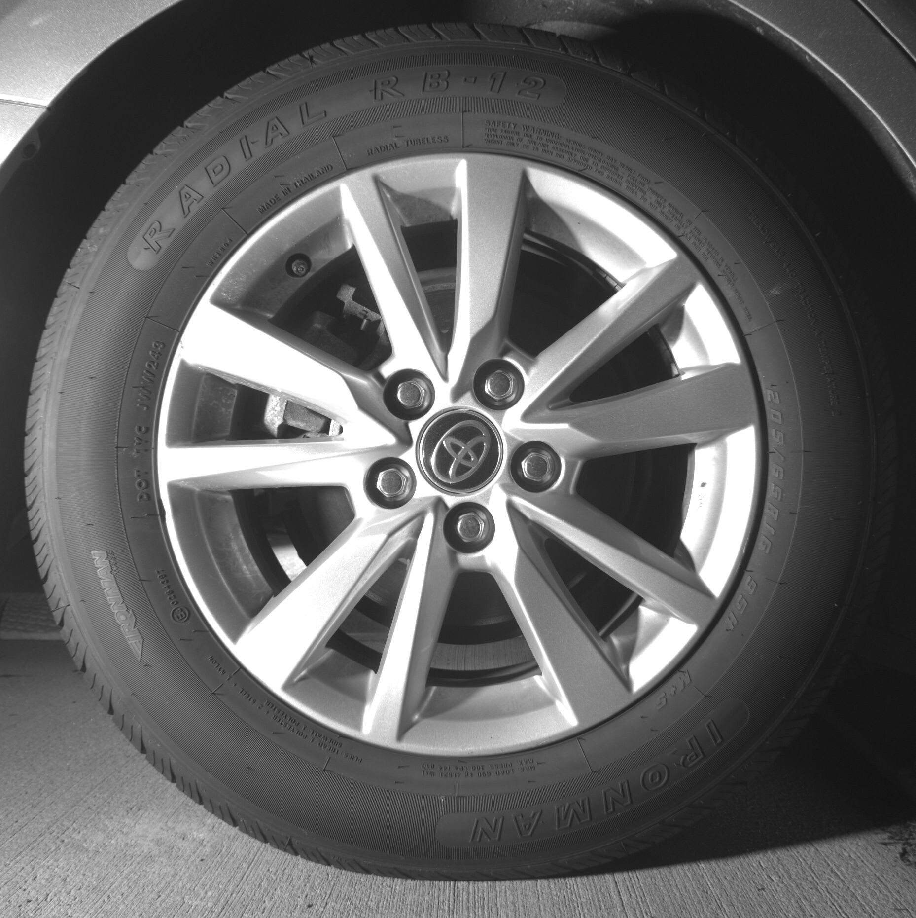 Thumbnail: 2025 Toyota Camry - 12