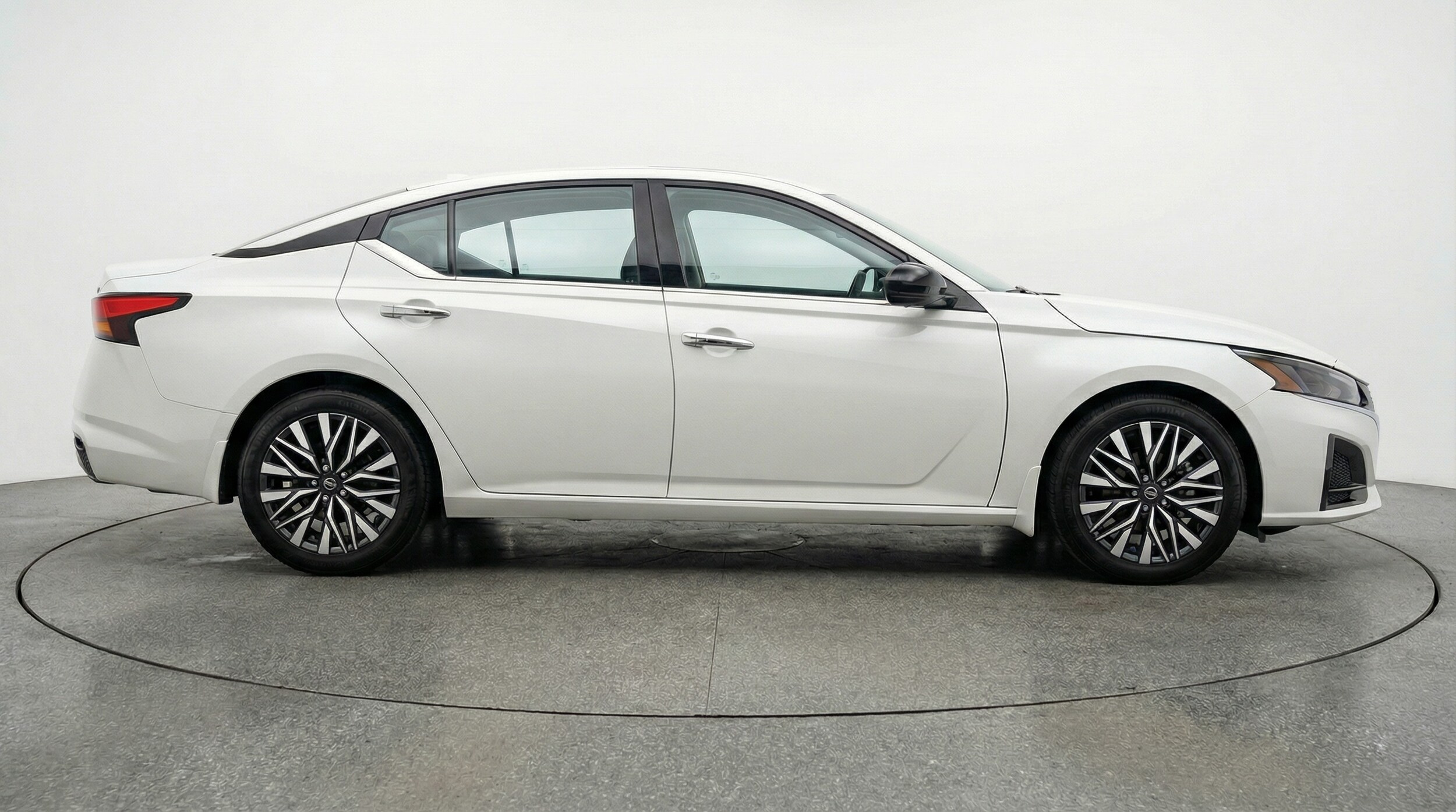 Thumbnail: 2025 Nissan Altima - 8