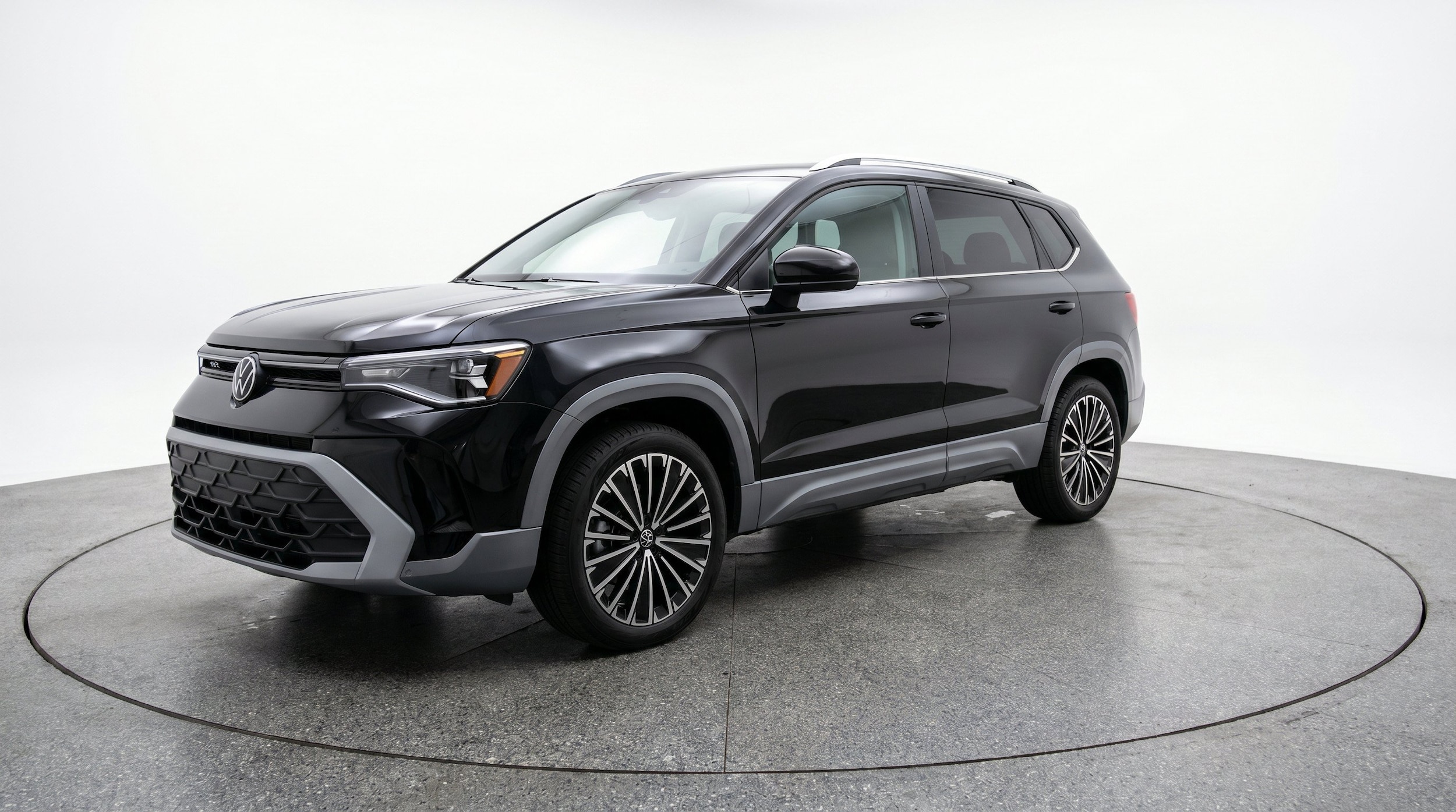 Thumbnail: 2026 Volkswagen Taos - 3