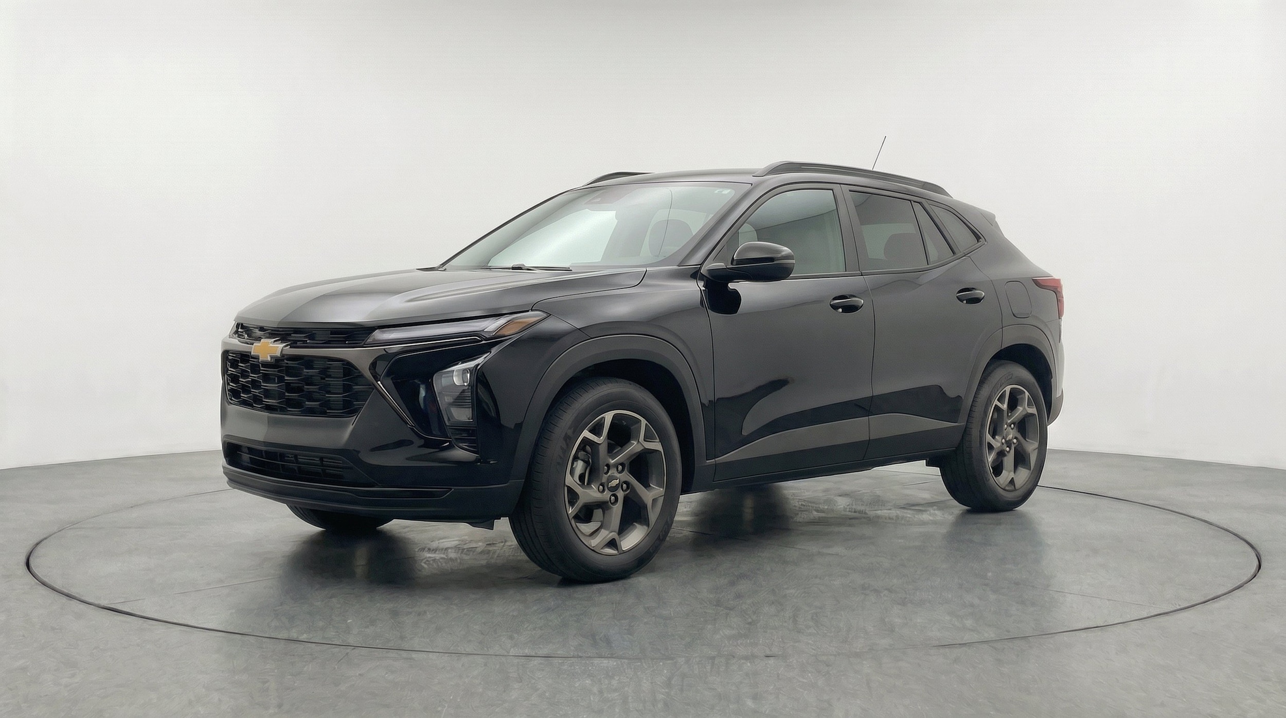 Thumbnail: 2025 Chevrolet Trax - 3