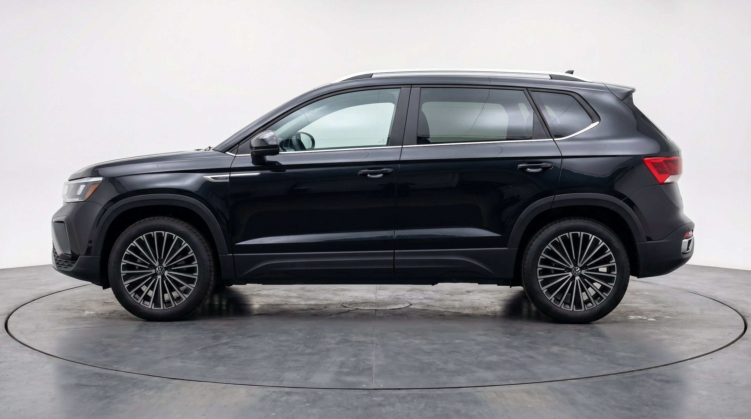 Thumbnail: 2026 Volkswagen Taos - 5
