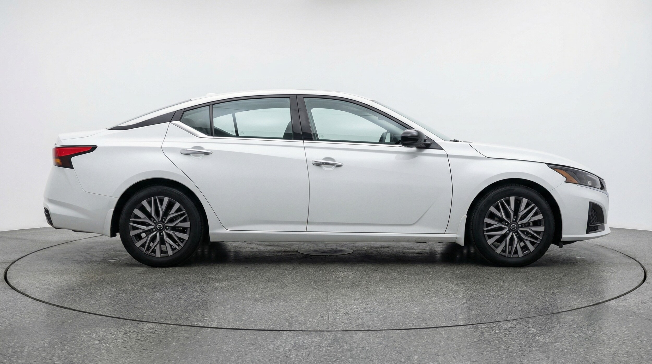 Thumbnail: 2025 Nissan Altima - 8