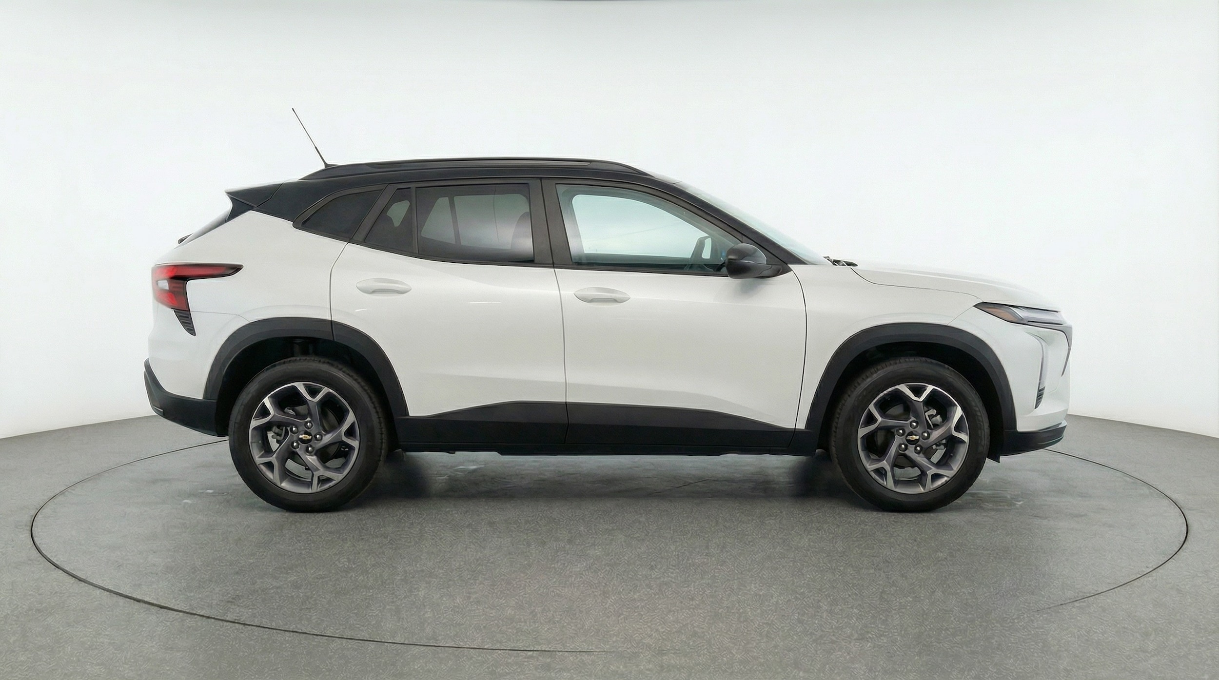 Thumbnail: 2025 Chevrolet Trax - 8