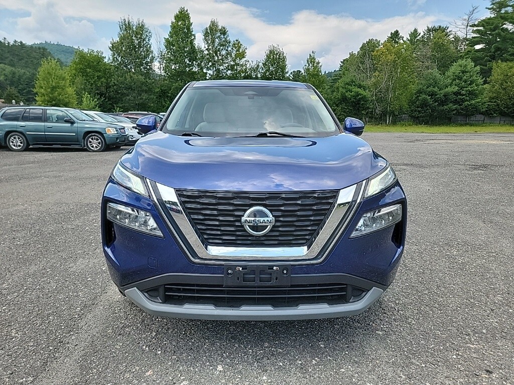 2021 Nissan Rogue SV photo 2