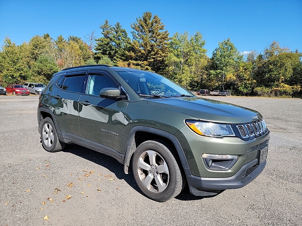 2019 Jeep Compass Latitude photo 3
