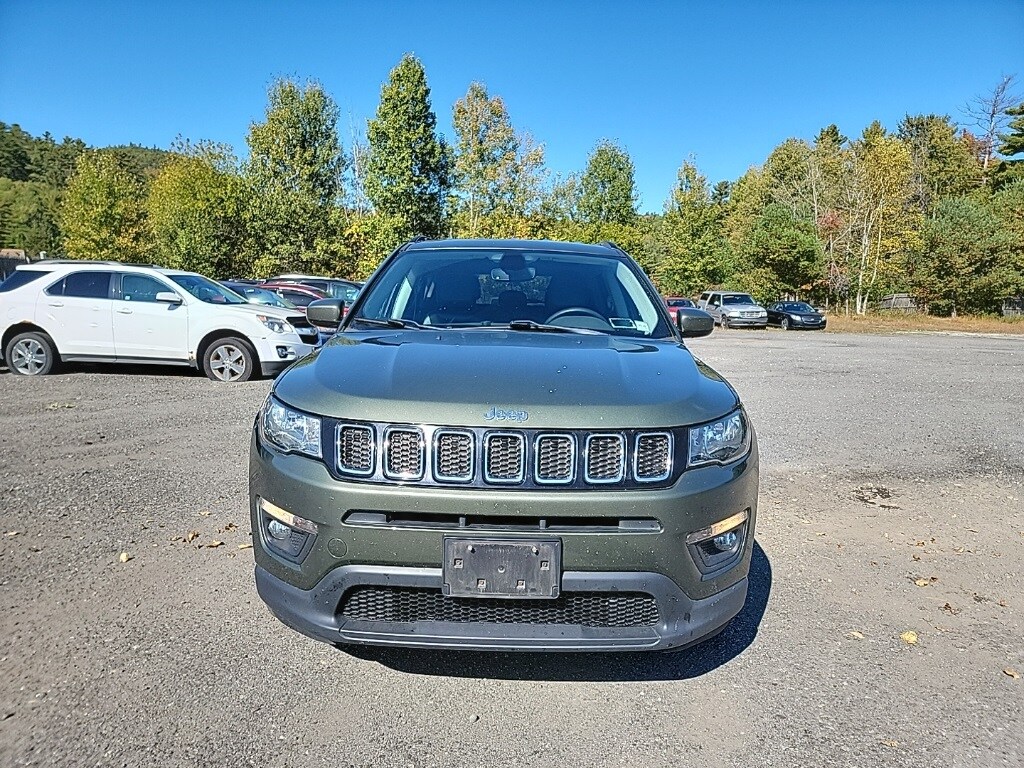 2019 Jeep Compass Latitude photo 2