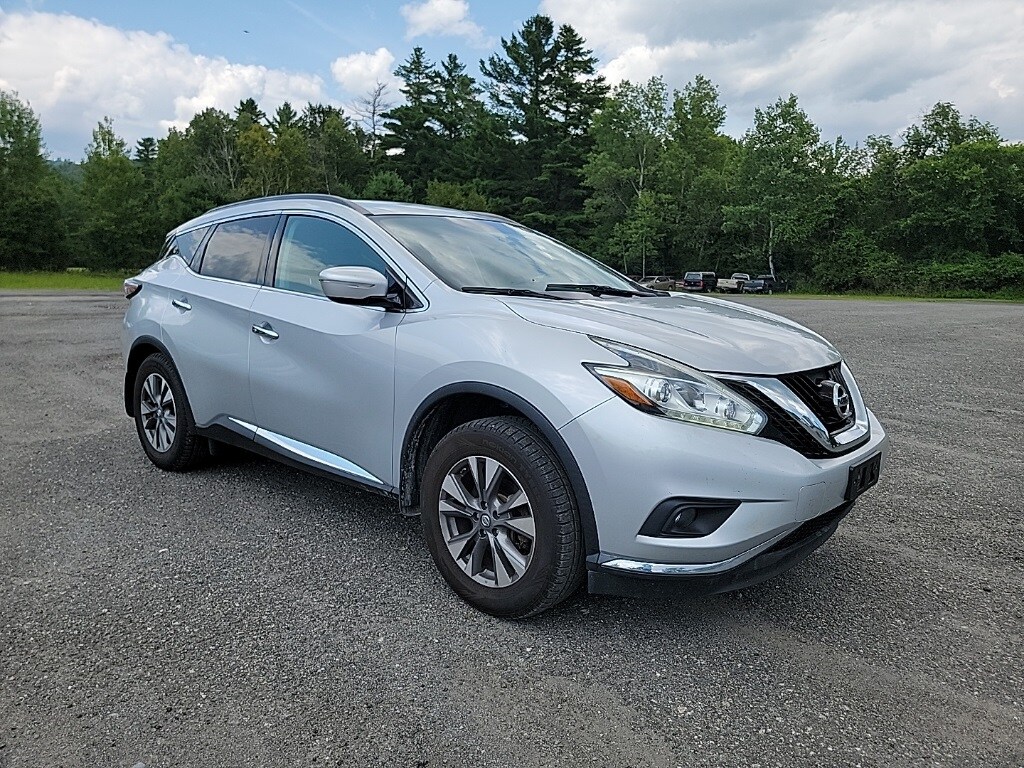 2015 Nissan Murano SV photo 3