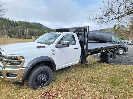 2025 Ram 5500 Chassis Cab TRADESMAN  REGULAR  4X4 120' CA Pickup