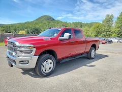 2025 Ram 2500 TRADESMAN CREW CAB 4X4 6'4 BOX Pickup