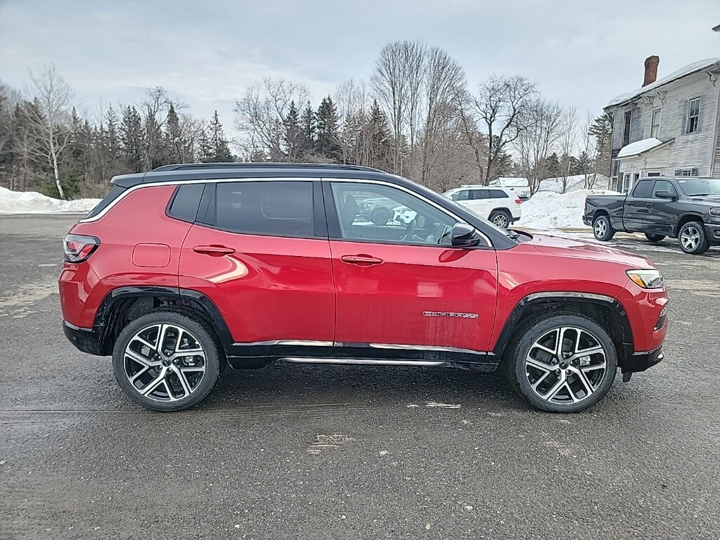 2025 Jeep Compass Limited photo 4