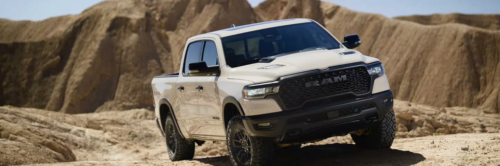 ram-trucks(1920%20x%20640%20px).png
