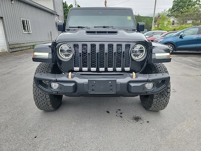 10 Jeep Mom Must-Have Accessories  Jeep wrangler unlimited accessories,  Jeep wrangler interior, Jeep wrangler accessories