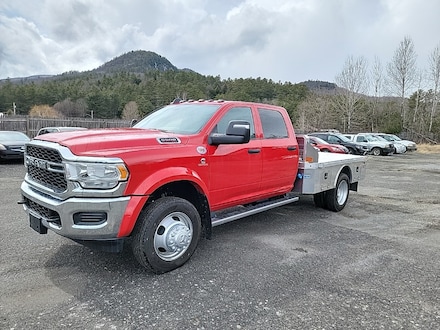 2024 Ram 5500 Chassis Cab 5500 TRADESMAN CHASSIS CREW CAB 4X4 60' CA Pickup