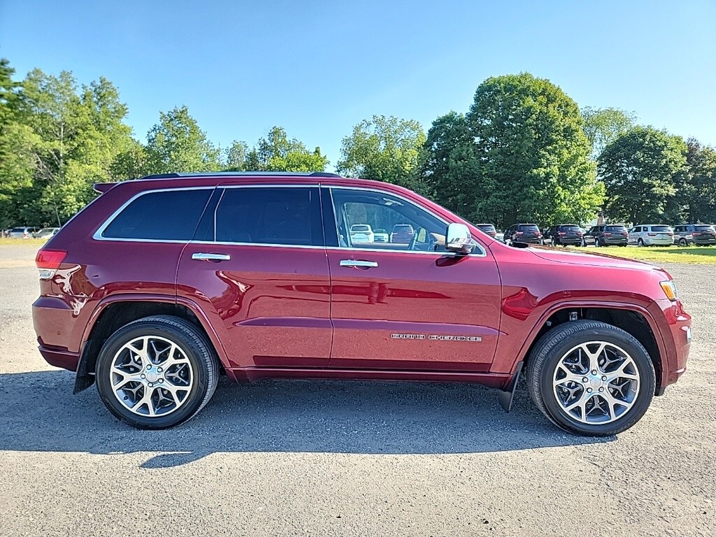 2021 Jeep Grand Cherokee Overland photo 3