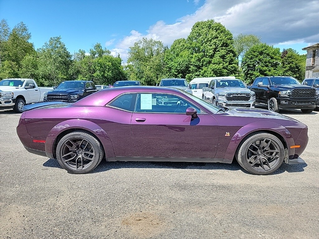 2022 Dodge Challenger R/T Scat Pack Widebody photo 4