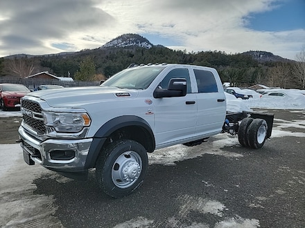 2024 Ram 5500 Chassis Cab 5500 TRADESMAN CHASSIS CREW CAB 4X4 60' CA Pickup