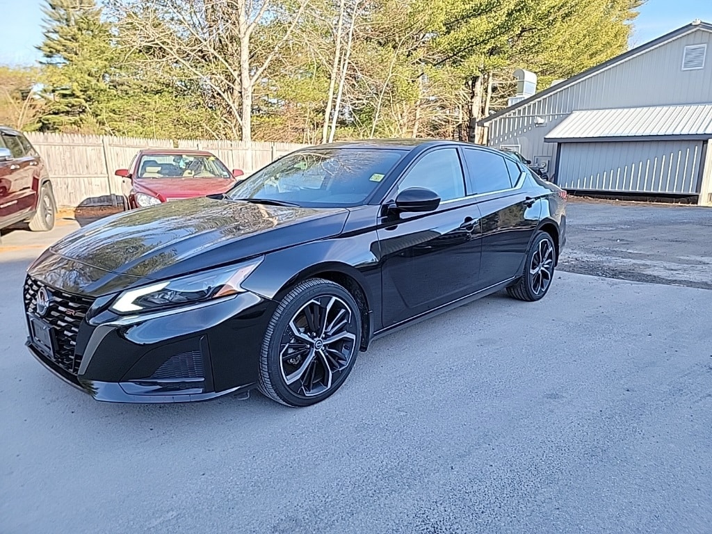 2024 Nissan Altima SR