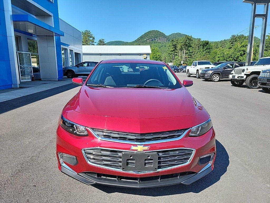 Used 2018 Chevrolet Malibu 1LT with VIN 1G1ZD5ST8JF259505 for sale in Elizabethtown, NY