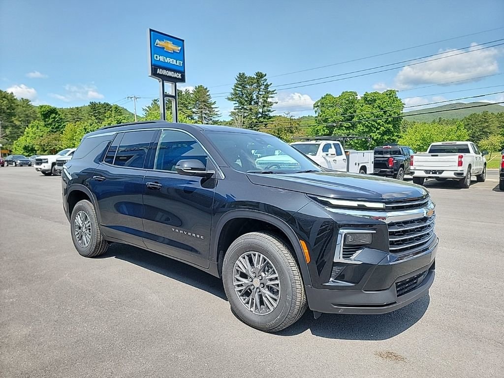 New 2025 Chevrolet Traverse LT SUV
