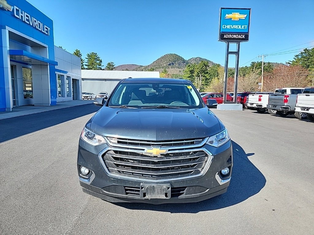Used 2020 Chevrolet Traverse 1LT with VIN 1GNEVGKW7LJ325381 for sale in Elizabethtown, NY