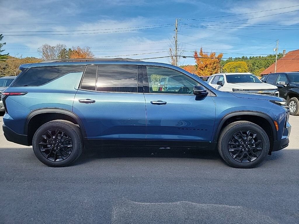 New 2026 Chevrolet Traverse LT SUV