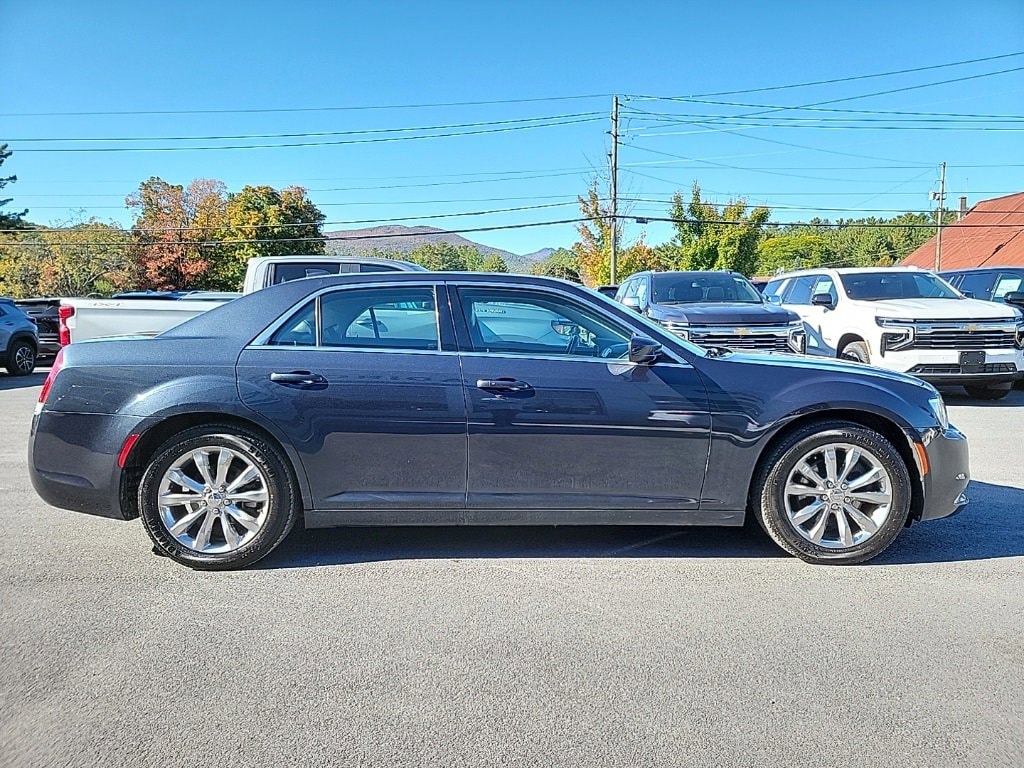Used 2018 Chrysler 300 Touring L