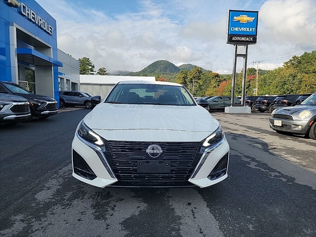 Used 2024 Nissan Altima 2.5 SV