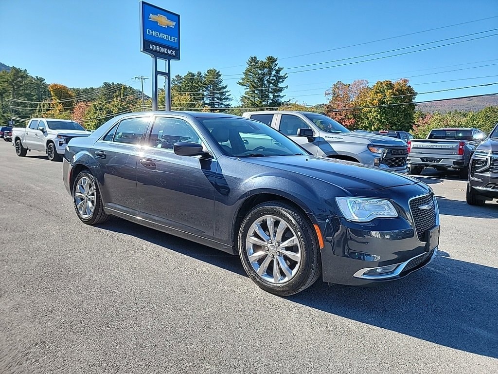 Used 2018 Chrysler 300 Touring L