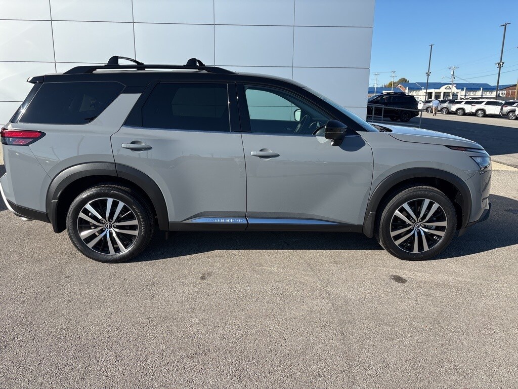 New 2025 Nissan Pathfinder Platinum SUV