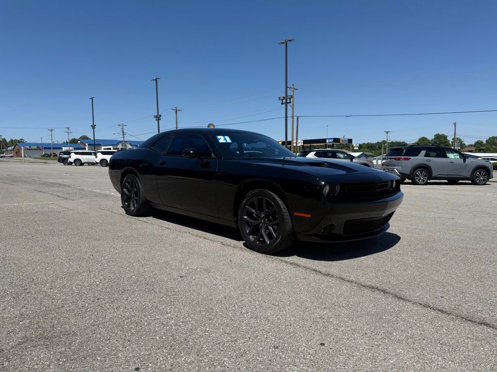 2021 Dodge Challenger SXT Auto's photo