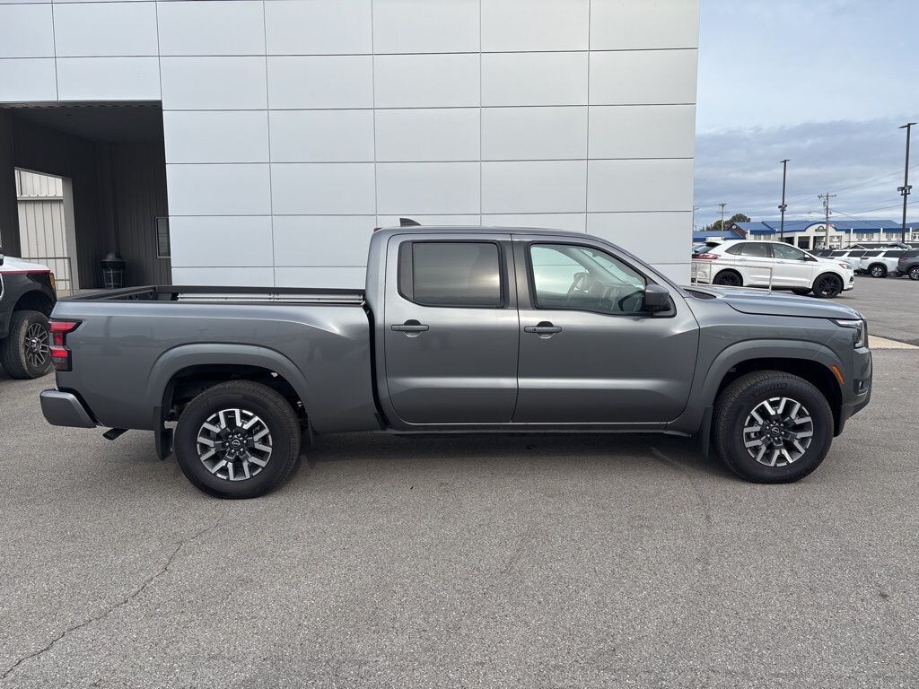 New 2025 Nissan Frontier SL Truck