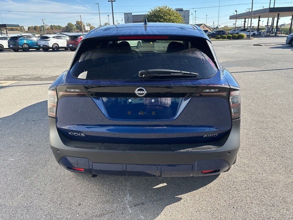 New 2025 Nissan Kicks SV SUV