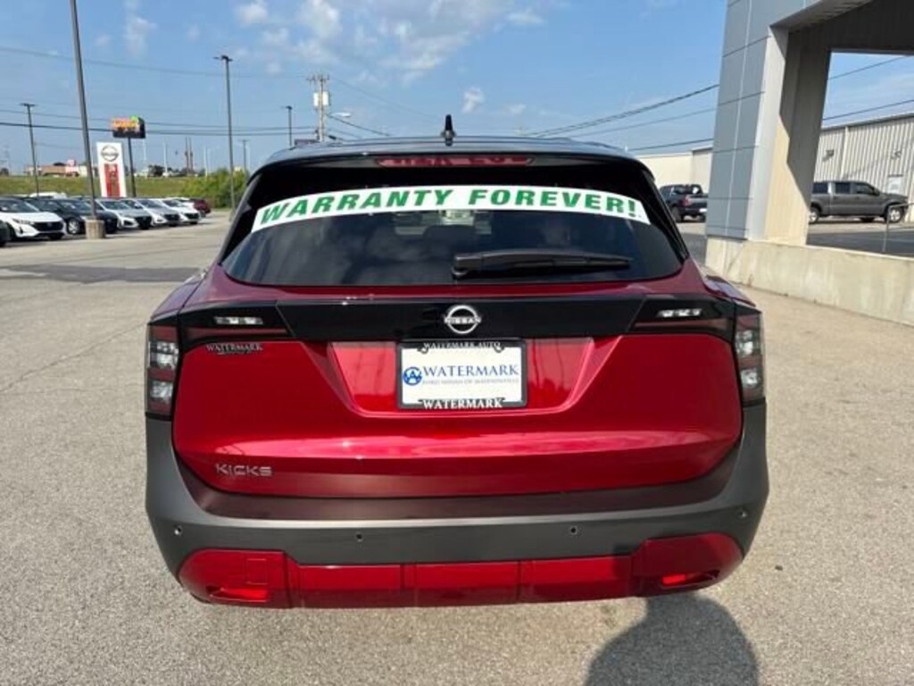 New 2025 Nissan Kicks SV SUV