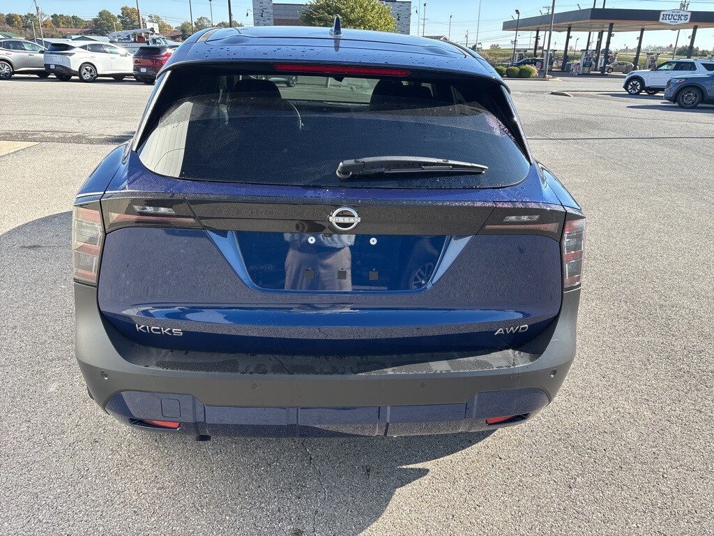 New 2025 Nissan Kicks SV SUV