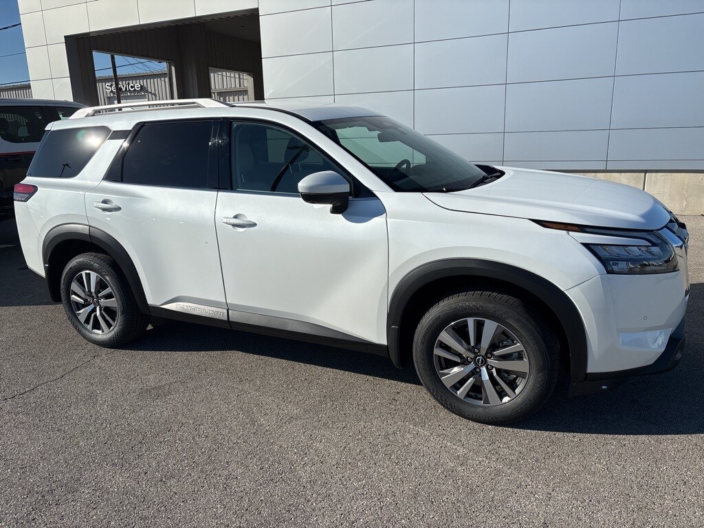 New 2025 Nissan Pathfinder SL SUV
