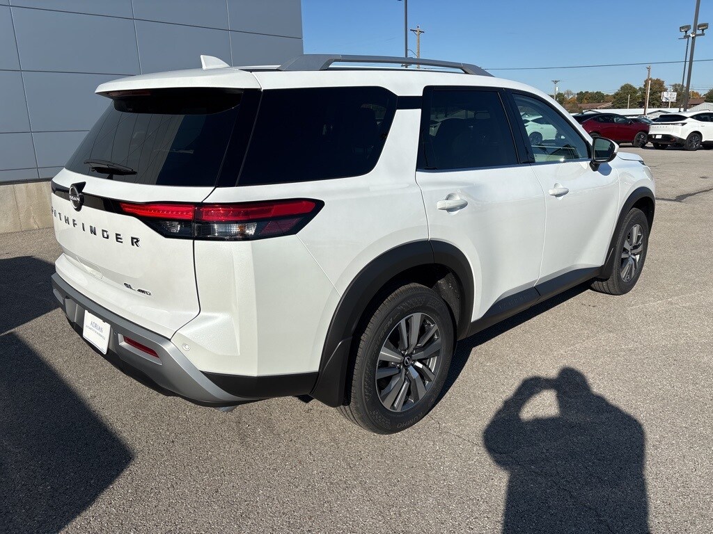New 2025 Nissan Pathfinder SL SUV
