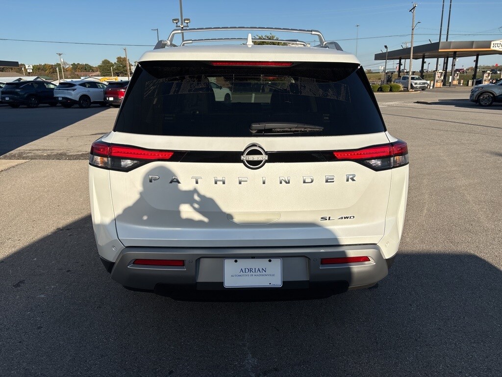 New 2025 Nissan Pathfinder SL SUV