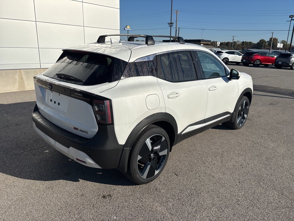 New 2025 Nissan Kicks SR SUV
