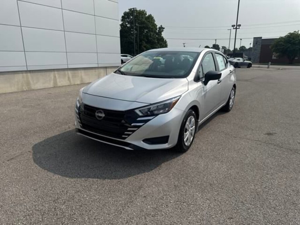 New 2025 Nissan Versa 1.6 S Sedan