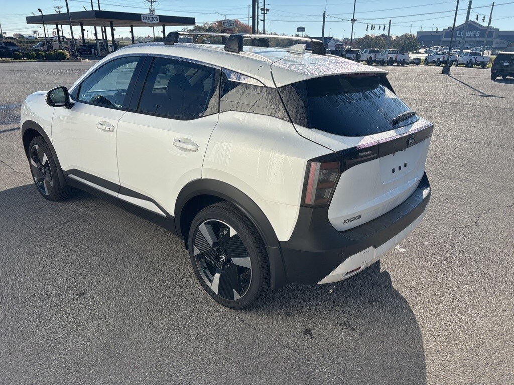 New 2025 Nissan Kicks SR SUV
