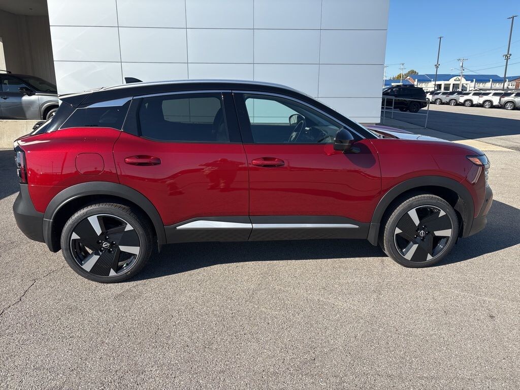 New 2025 Nissan Kicks SR SUV