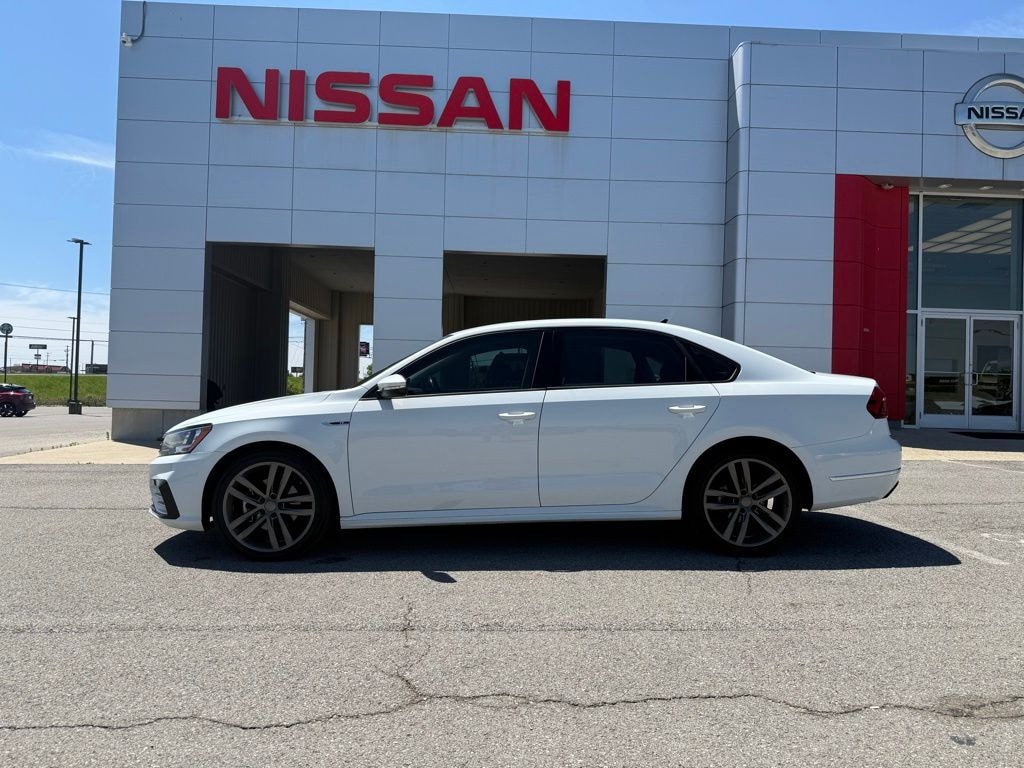 Used 2018 Volkswagen Passat 2.0T R-Line Sedan