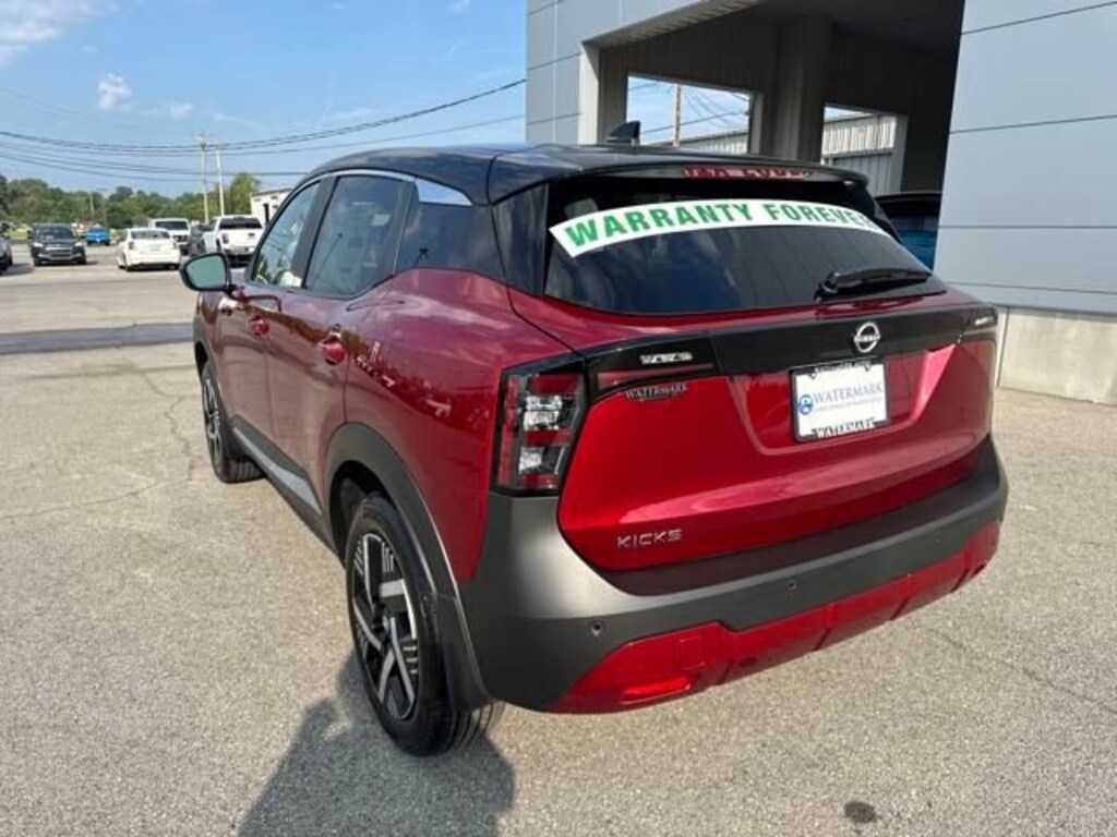 New 2025 Nissan Kicks SV SUV