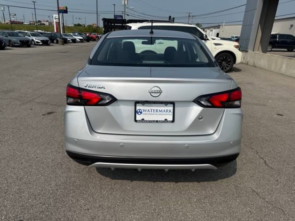 New 2025 Nissan Versa 1.6 S Sedan