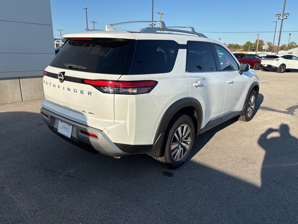New 2025 Nissan Pathfinder SL SUV